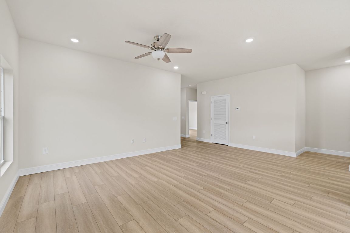 next background image