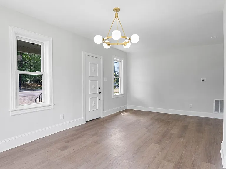 1101 Marne Hwy — Photo 12