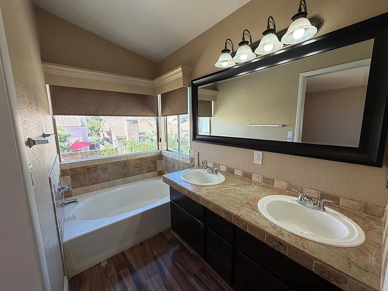 1685 Autumn Rust Dr — Photo 9