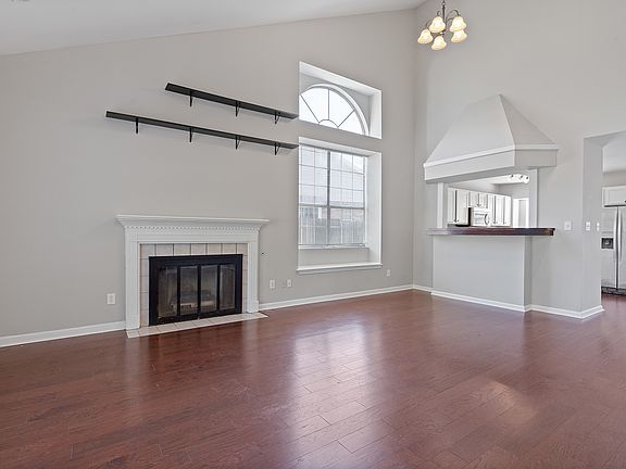 2nd image of 115 Park Meadow Dr