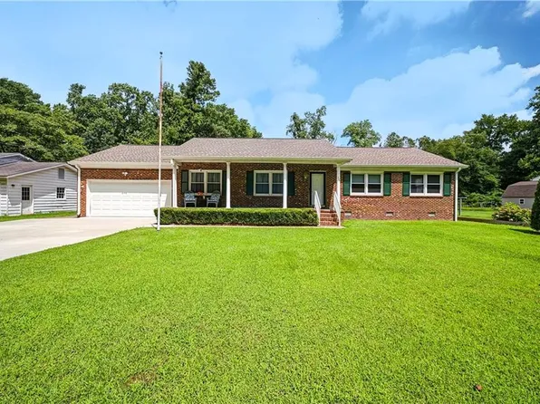 110 Bayberry Ln, Yorktown, VA 23693
