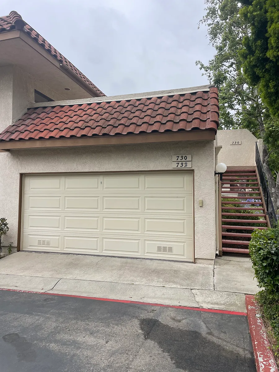 Building Photo - 730 Yeats Ln