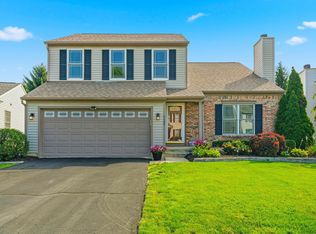 8482 Olenbrook Dr, Lewis Center, OH 43035