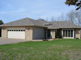 517 N East Ave, Dresser, WI 54009