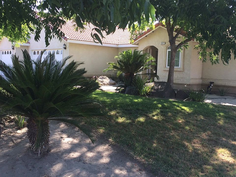 2nd image of 2427 Fountain Plaza Dr