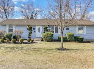 12 Boxwood Dr, Brick, NJ