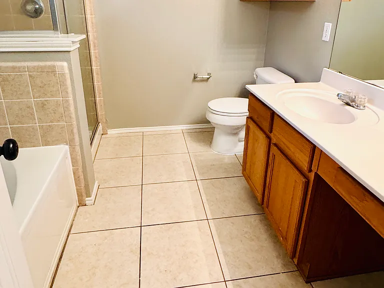 604 International Dr — Photo 9