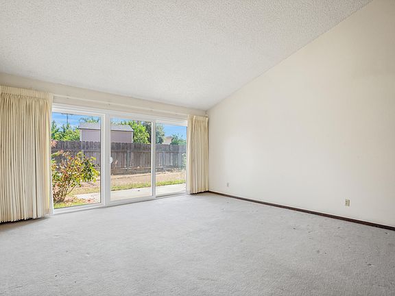4th image of 2724 S County Center Drive