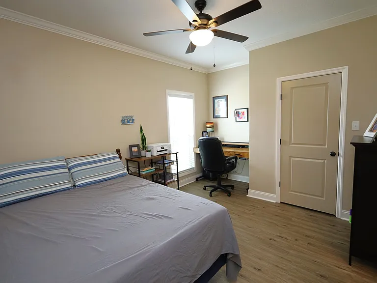 3905 Crusader Ct — Photo 12