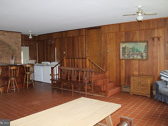 5th image of 21245 Georges Ln