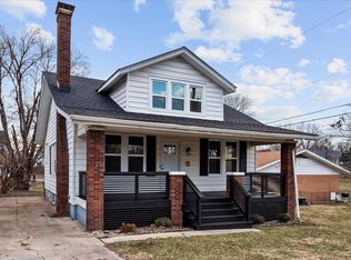 4 Burton Pl, Edwardsville, IL 62025