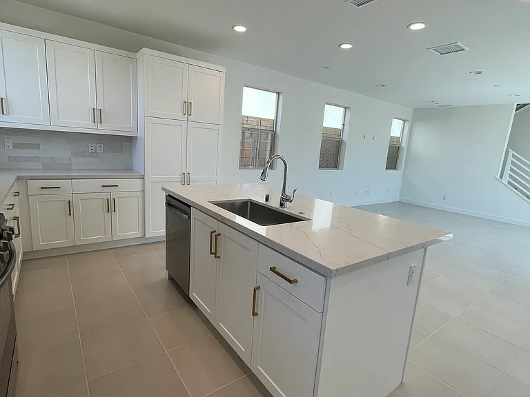 74387 Parker Ln — Photo 8