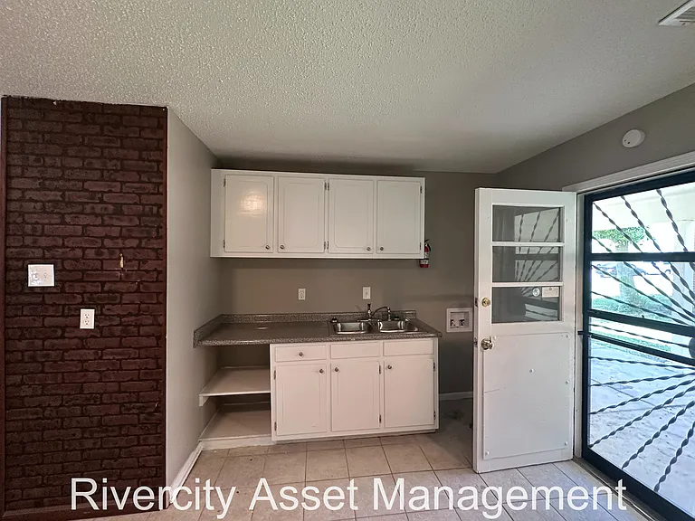 4180 Kerwin Dr — Photo 12