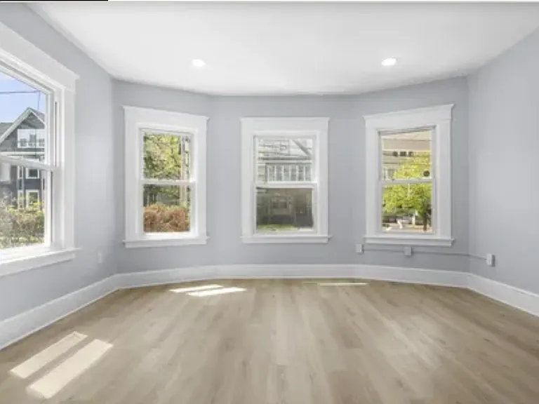 11 Young St #1 — Photo 18