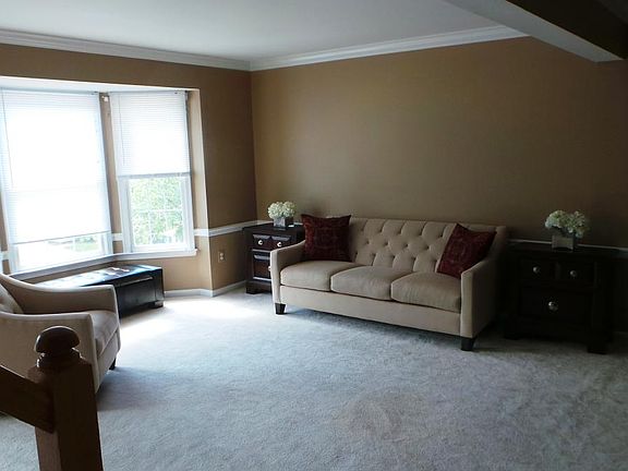 2nd Floor Living Room