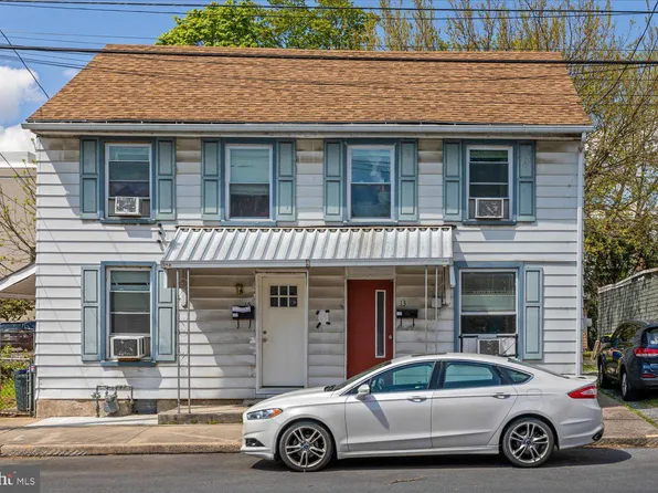 13-15 W Water St, Middletown, PA 17057