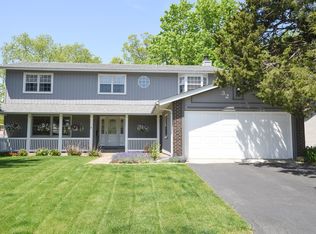 32 Hastings Ave, Elk Grove Village, IL 60007