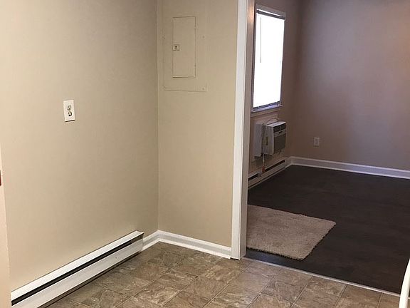 4th image of 6439 Starbrook Dr