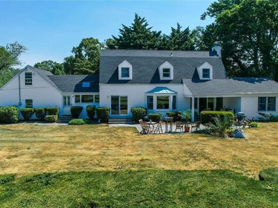 2 Grace Court, Bay Shore, NY, 11706