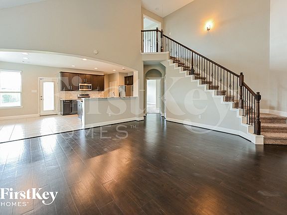 2nd image of 31086 Timber Bend Ln