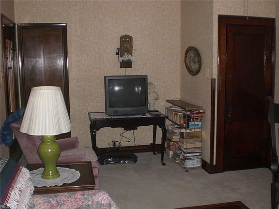 3rd image of 1629 Elmwood Ave