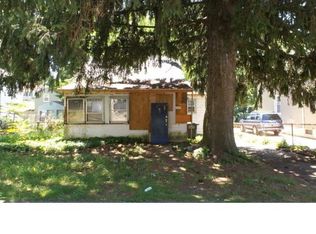 225 Woodrow Ave, Bridgeport, CT 06606