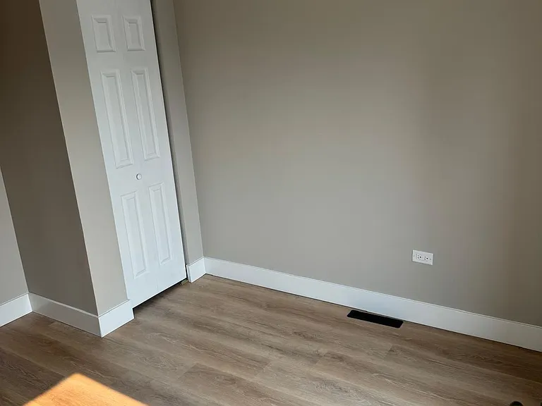 1244 Victoria Ave #2 — Photo 8