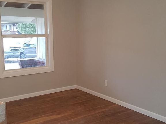 1st bedroom