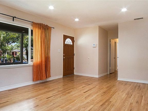 5th image of 4122 W 183rd St
