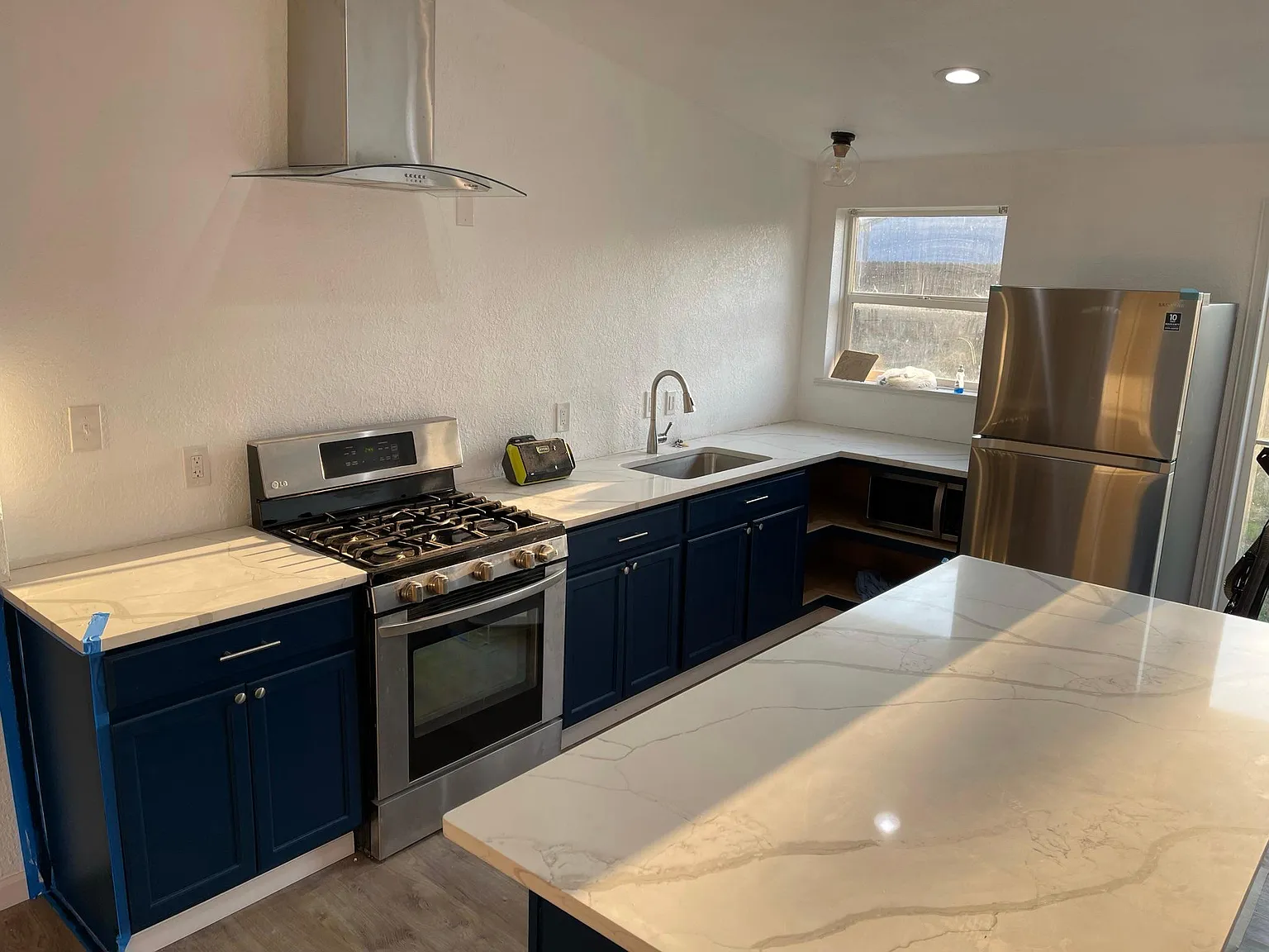 329 Apache Pl — Photo 4