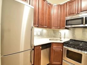 749 9th Ave