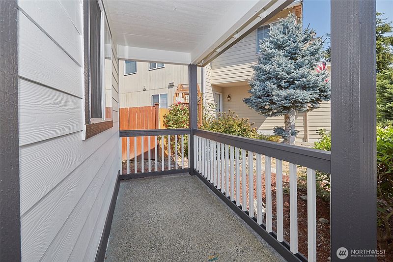 4th image of 6804 E 132nd Street Ct