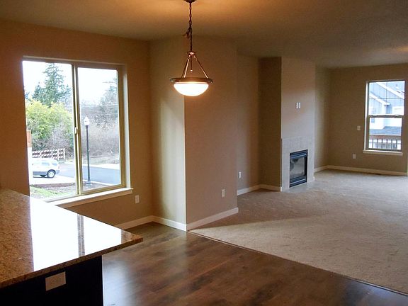 5th image of 1405 NE 72nd Way