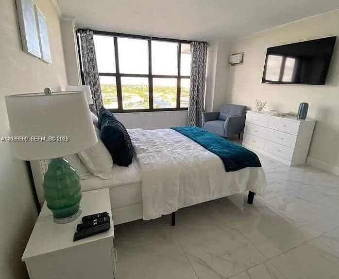 2500 Parkview Dr #1008 — Photo 13