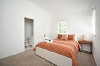 4th image of 2351 Jackson Dr