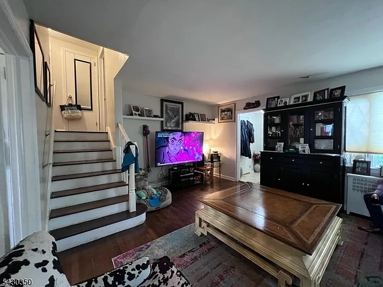 301 W Elm St — Photo 9