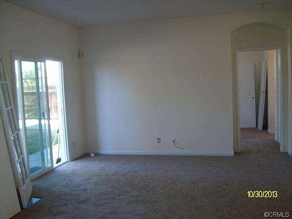 4th image of 717 Hogan Ct
