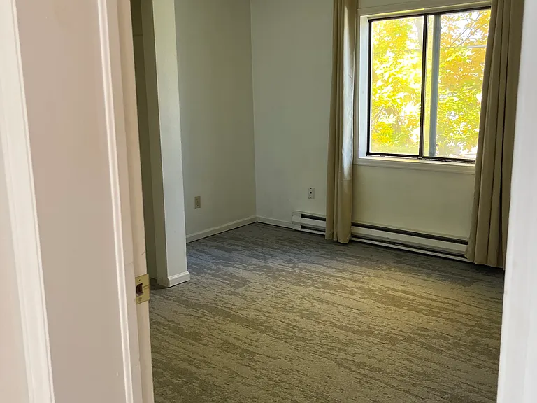 1224 Maple St — Photo 7