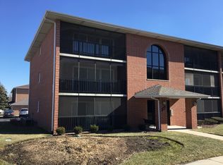 5029 W Circle Dr #205, Crestwood, IL 60445