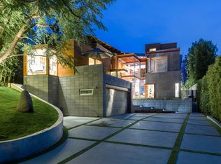 162 Acari Dr, Los Angeles, CA 90049
