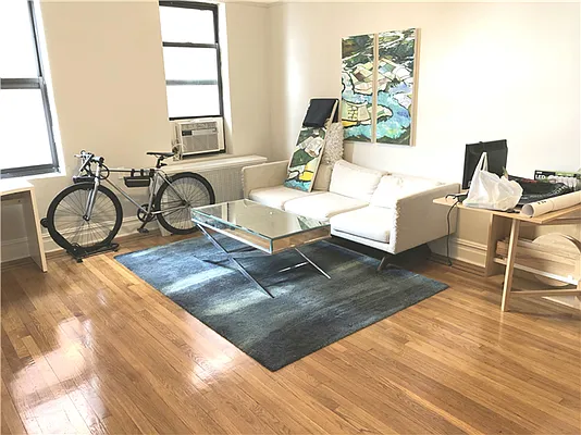 Rented by 18 REALTY | media 7