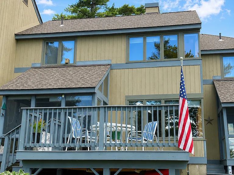 2696 Lake Shore Rd #16 — Photo 4
