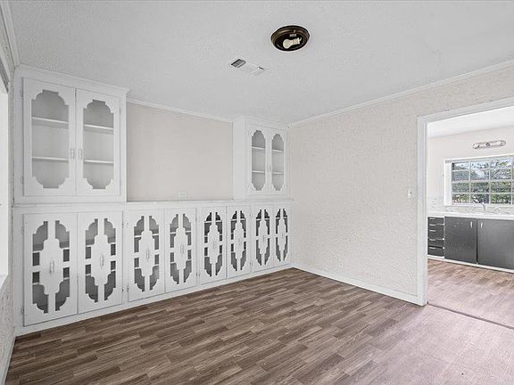 4th image of 103 W Beaumont