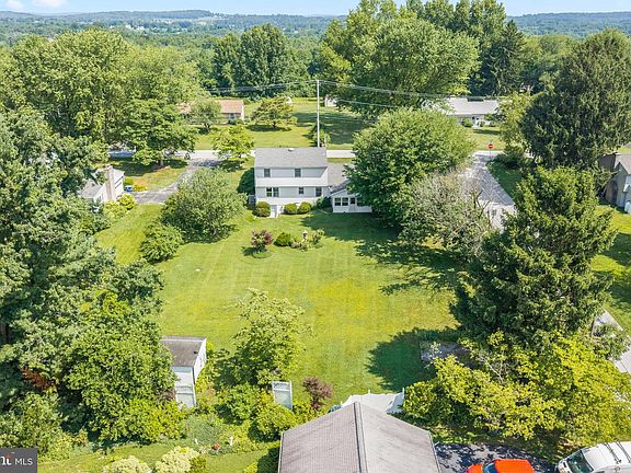 3rd image of 258 Monacy Rd