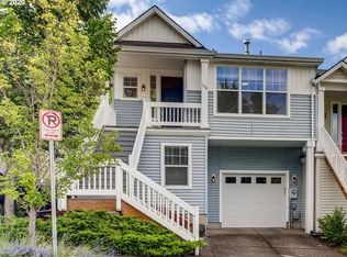 336 SW 105th Ter, Portland, OR 97225