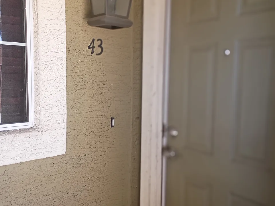 2450 W Glenrosa Ave #43