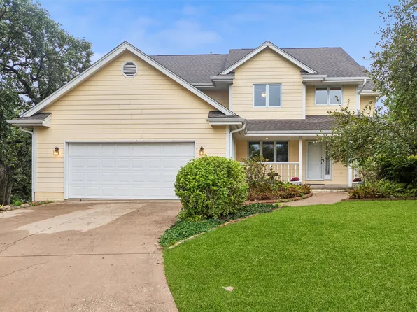 2505 Country Side Pl, West Des Moines, IA 50265