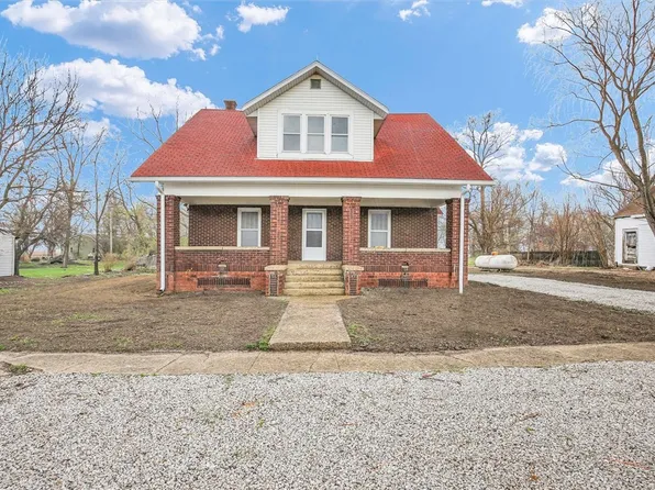 18051 North St, Charleston, IL 61920