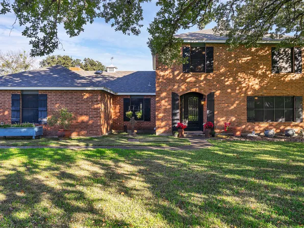 501 Rudeloff Rd, Seguin, TX 78155