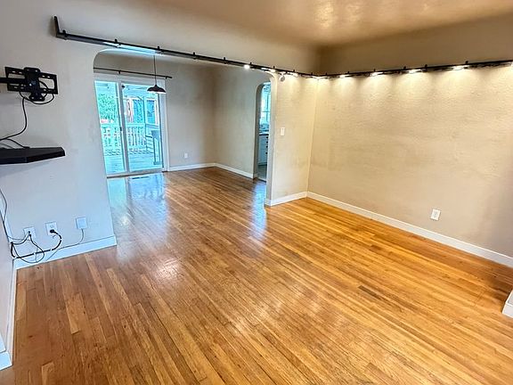 4th image of 480 W Ash St